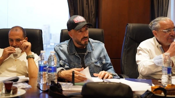 مجدي الهواري يكشف صور