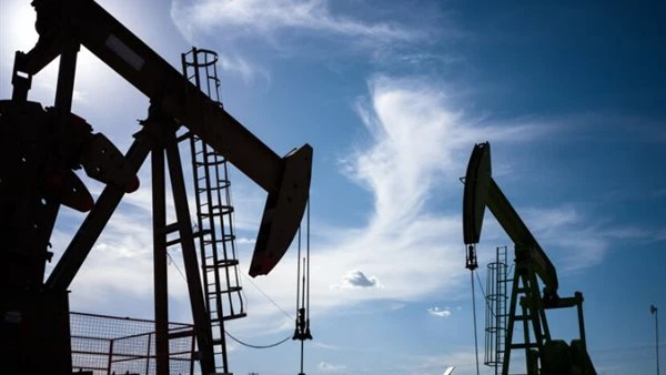 أسعار النفط في أوروبا تلامس حدود 150 دولارا للبرميل اليوم الاثنين