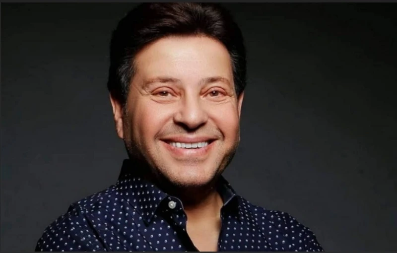 مدير أعمال هاني شاكر : أقف عاجزًا أمام هذا المشهد القاسي أراقب من أصبح جزءًا من تفاصيل يومي