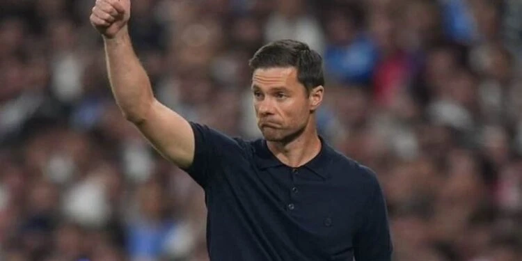 لإنقاذ ما يمكن إنقاذه. ليفربول يفتح خطوط الاتصال مع ألونسو