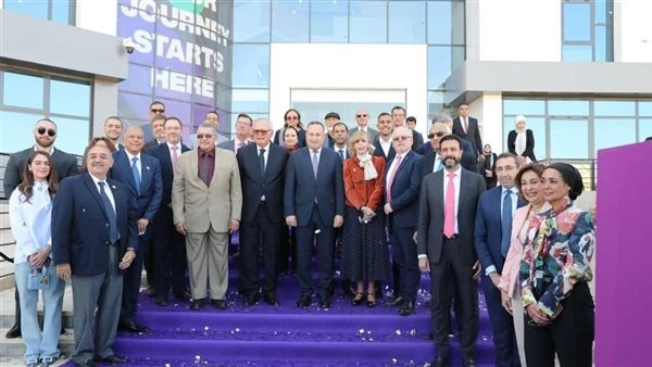 وزير التعليم العالي يفتتح مبنى جديدا بجامعة هيرتفوردشاير بمصر