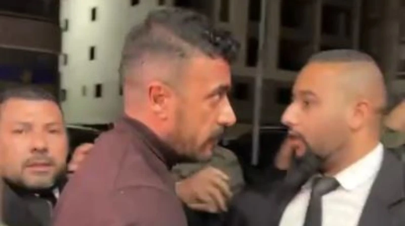 أبرزهم العوضي. نجوم الفن في عزاء والد محمود حمدان