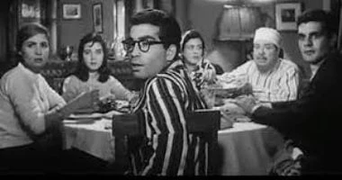 65 عاما على عرض فيلم فى بيتنا رجل.. أحد أجمل أدوار عمر الشريف