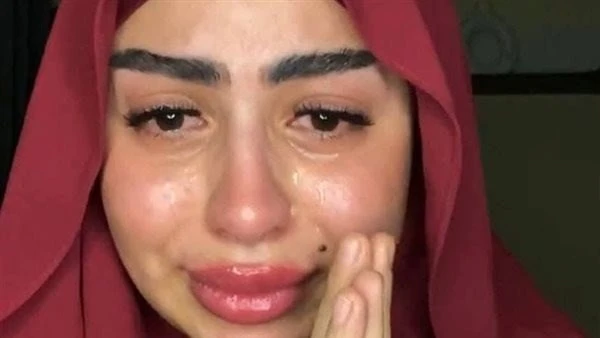 طليقة مسلم تهاجمه بسبب عدم انفاقه على نجله