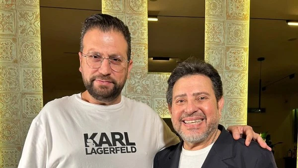 وضعه الصحي دقيق .. مدير أعمال هاني شاكر يطلب الدعاء لـ أمير الغناء عبر موقع