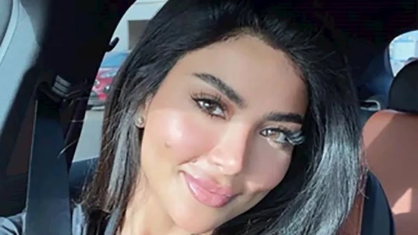 بإطلالات كارولين عزمي تلفت الأنظار في أحدث ظهور