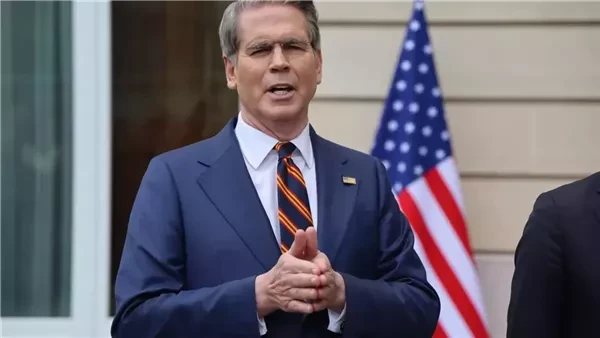 واشنطن تشدد الخناق على النفط الروسي والإيراني وتؤكد: لا تمديد لإعفاءات