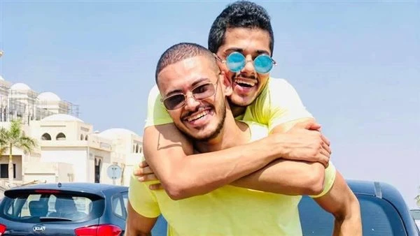 عندها التهاب ونسبة الأوكسجين بيقل. البلوجر معاذ العدلي يكشف تفاصيل حالة طفلته