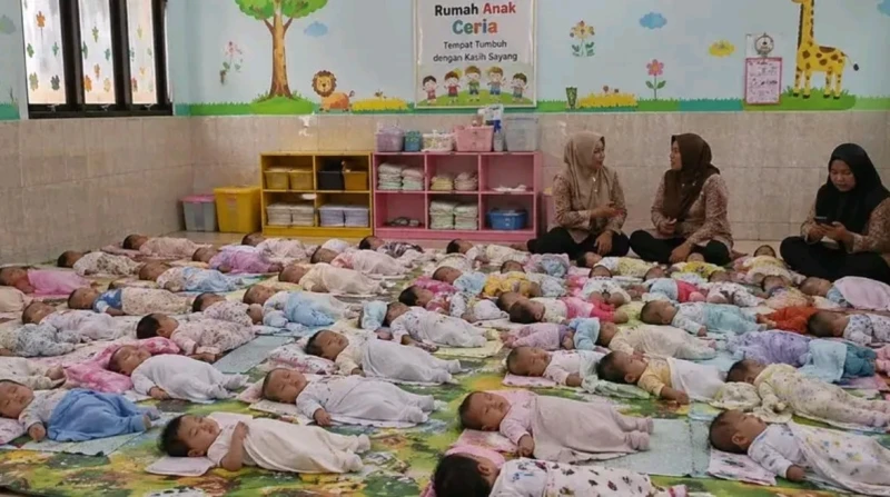 عراة ومُقيدون على الأرض. تفاصيل مأساة 53 طفلاً بدار رعاية بإندونيسيا