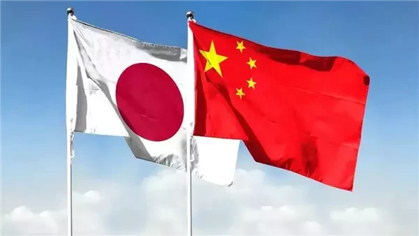 طوكيو تعيد توصيف بكين: من “شريك رئيسي” إلى “جار مهم”