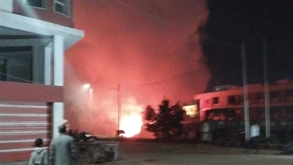 الحماية المدنية تسيطر على حريق حديقة بسوق السنطة دون إصابات بشرية