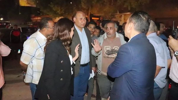 حملة ليلية في الجيزة.. غلق كافيهات مخالفة ورفع إشغالات بالعمرانية وجنوب الجيزة