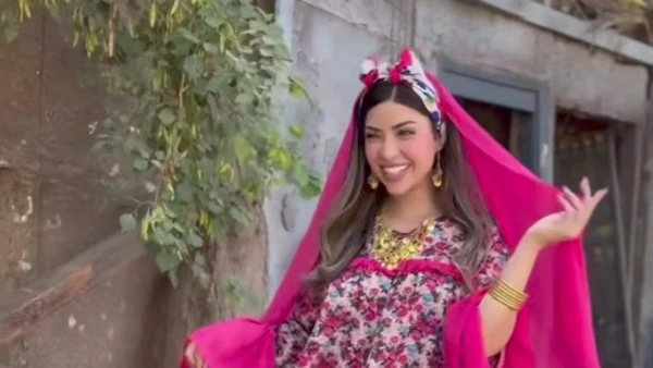 جلابية ميرنا جميل تخطف الأنظار بظهور لافت