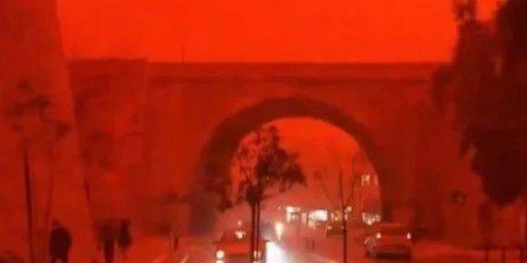 ما هي العاصفة الدموية؟. القصة الكاملة وهل تهدد مصر فعلًا؟