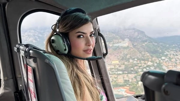 ميرنا جميل تلفت الأنظار شاهد