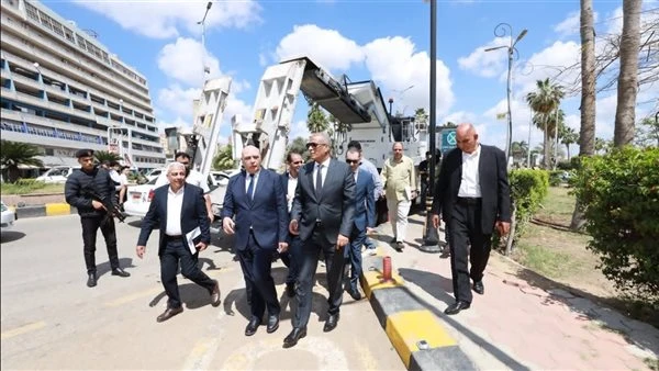 دعم منظومة النظافة العامة في كفر الشيخ بـ«معدة كنس أتربة حديثة»