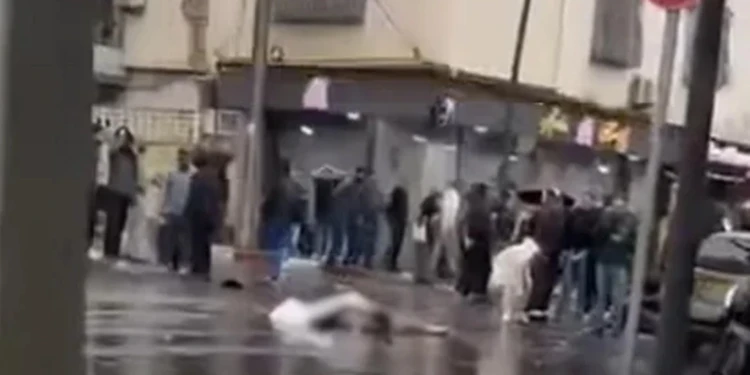 أحزمة ناسفة تضرب البليدة الجزائرية. انتحاريون يزلزلون زيارة البابا ليون الرابع عشر