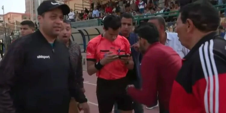 “فار الغلابة” يظهر في طنطا. وموبايل الحكم الرابع ينقذ الموقف