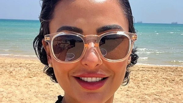 على ميس حمدان تستمتع بالأجواء الصيفية