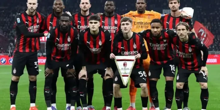 تشكيل ميلان الرسمي موقعة نابولي النارية