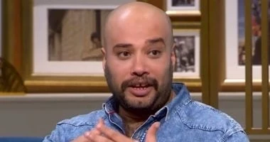 حاتم صلاح يستقبل عزاء والده اليوم من مسجد الرحمن الرحيم