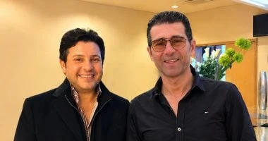 جمال عبد الناصر يكتب: من بين ألف ضحكة وضحكة أنا بعشق ضحكتك