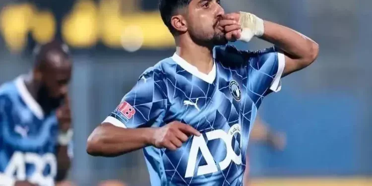 كواليس محاولة الأهلي خطف إبراهيم عادل. قبل سفره للدنمارك