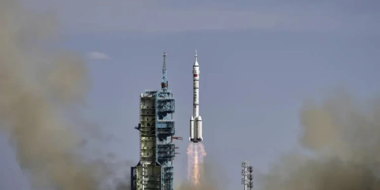 التعاون الفضائي الصيني الباكستاني يفتح آفاقا غير مسبوقة في استكشاف المدارات الأرضية المتقدمة