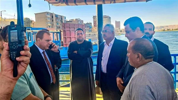 محافظ سوهاج يكلف نائبه والسكرتير العام بمتابعة واقعة سقوط سيارة في النيل