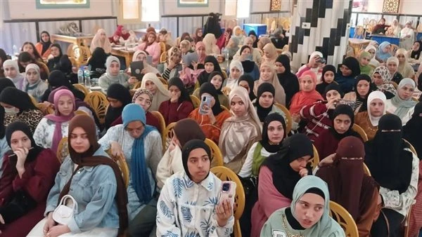 محافظ أسيوط يعلن انطلاق القوافل التعليمية التنويرية بديروط والغنايم