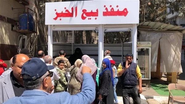 محافظ الدقهلية بمعرض السلع الغذائية بالمنصورة الهدف توفير السلع بأسعار مخفضة