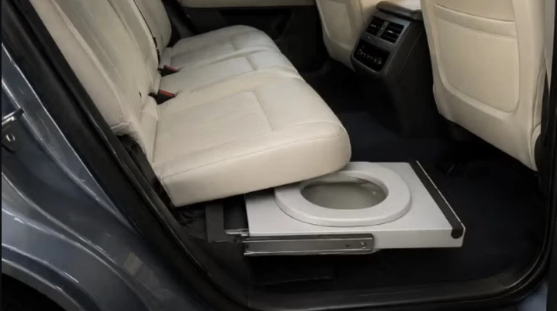 "تبخير وتجفيف". شركة صينية تطور مرحاضًا داخل السيارة