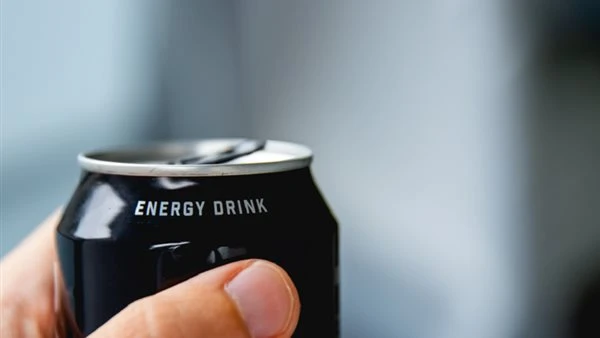 "جرعة قاتلة".. وفاة مراهقة تفتح ملف مخاطر مشروبات الطاقة وتحذيرات من تضخم القلب