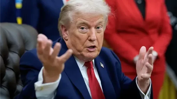 ترامب يطلق سلسلة تصريحات نارية حول إيران: “تدمير شامل وسيطرة على هرمز وخسائر يومية ضخمة”