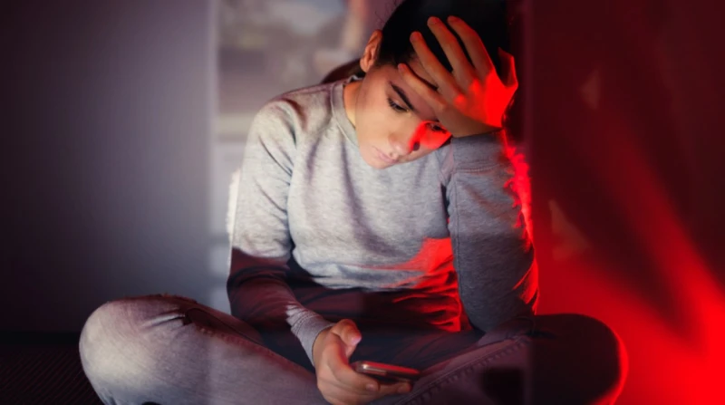 لا تقع ضحية للعزلة. كيف تطلب الدعم إذا تعرضت للتنمر الإلكتروني