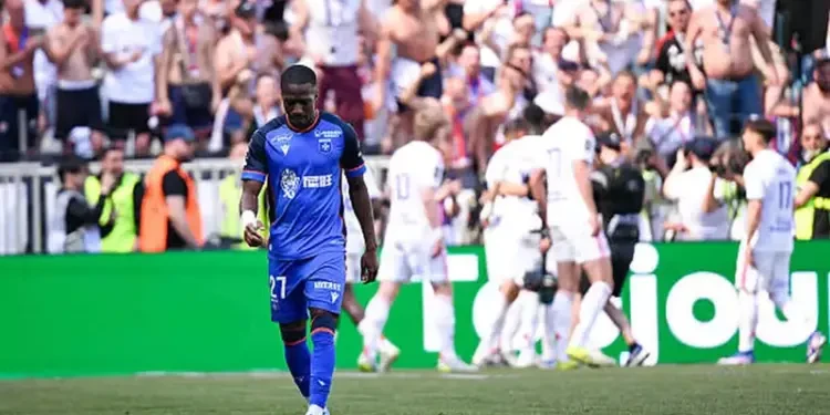 ليون يثبت رجليه في المركز الثالث وعينه على دوري الأبطال