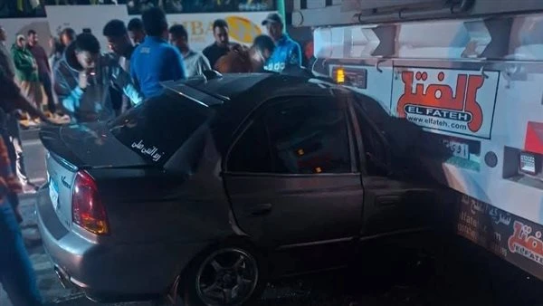 مصرع شاب تحت عجلات تريلا أمام مدينة الأثاث في دمياط