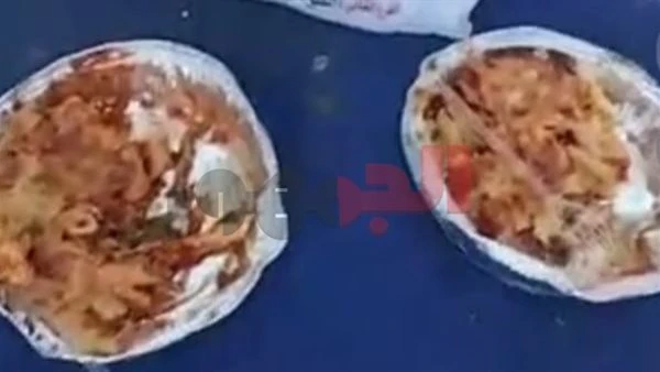 إغلاق محل مشري شهير بسوهاج بسبب اكتشاف برص داخل أحد الاطباق