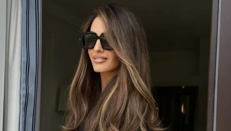 أمل لون شعر من كارتييه وأناقة بتوقيع إيلي صعب