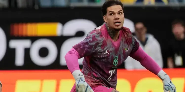 الهلال مش عاجبه حال بونو. وقرر يروح للسامبا إيدرسون