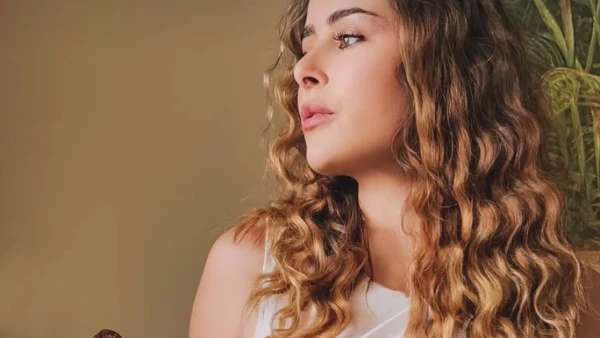 بفستان عائشة بن أحمد تخطف الأنظار في أحدث ظهور