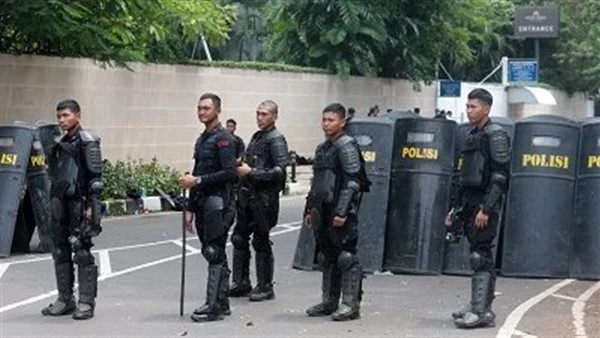 تحقيقات هجرة في إندونيسيا.. مواطن بريطاني يواجه اتهامات مثيرة