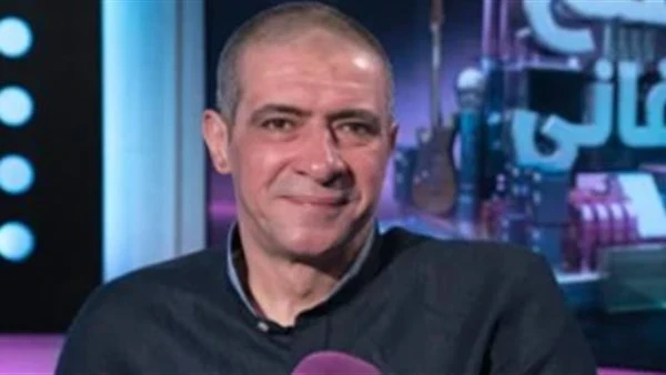 بعد تشيع الجنازة. تعرف على موعد عزاء الشاعر هاني الصغير