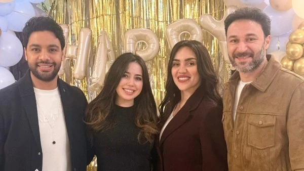 فرح الموجي تفاجئ أحمد جمال بعيد ميلاده الأول بعد الزواج بحضور نجوم الغناء