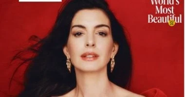 بعد إثارة الجدل بمقولة "إن شاء الله" آن هاثاواي الأجمل في عالم 2026