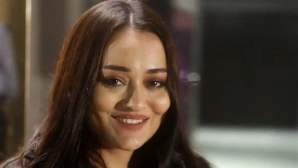 بعد تصريحات يارا السكري. راندا البحيري: ما طبيعي يا جماعة نجيب أربع أطقم للعيد