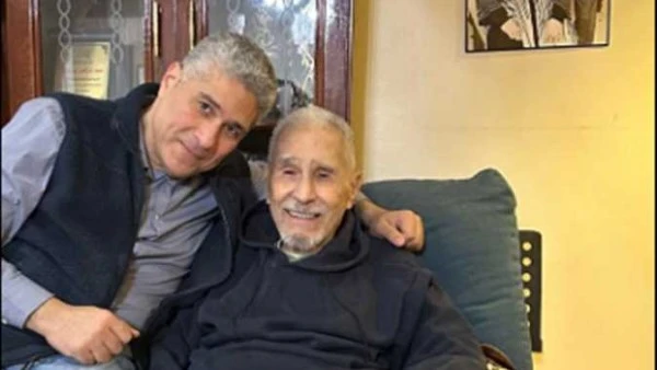 مش بيتكلم معانا أو يرد أصلاً.. نجل عبد الرحمن أبو زهرة يكشف تفاصيل الحالة الصحية لوالده | خاص