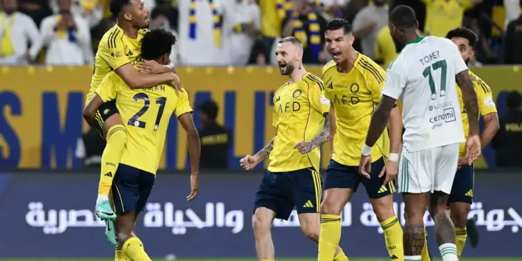 النصر يغرد وحيداً. 79 نقطة تقرب العالمي من درع الدوري