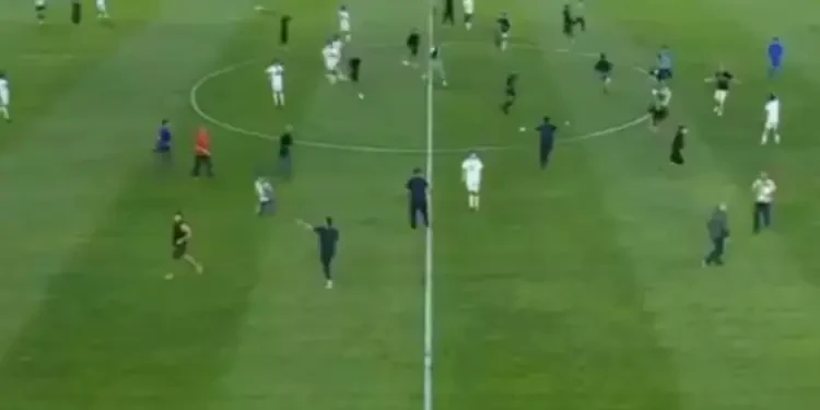 خناقة جزائرية مغربية في الميدان. والزمالك بيتفرج ويضحك