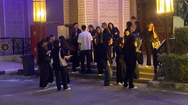 وصول جثمان والد الإعلامية بث مباشر